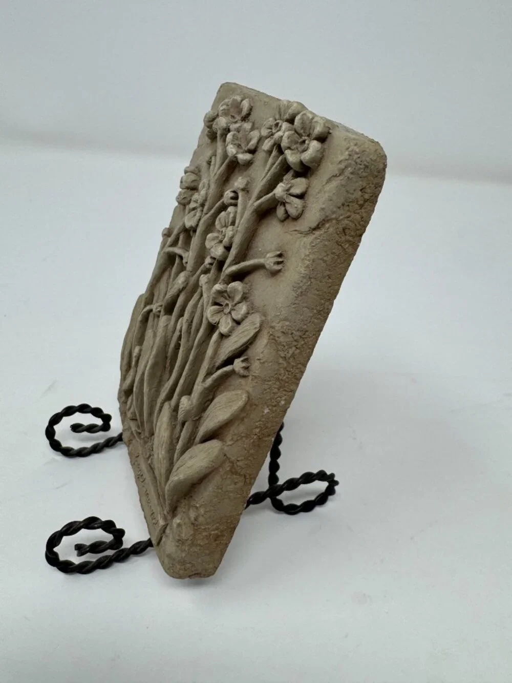 Forget-Me-Not Botanical Cast Stone Wall Plaque Snail With Metal Stand